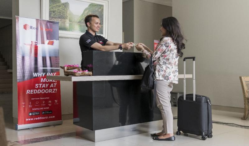 Reddoorz Apartment @ Gateway Pasteur Bandung Kültér fotó